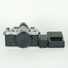 [美品 | シャッター数33,848回｜バッテリー2個付] Nikon Z fc [ボディ シルバー] | Nikon Zマウント