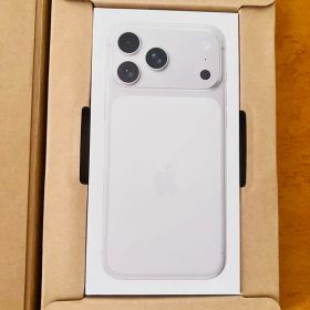 【新品・未開封】iPhone 17 Pro Max 256GB ホワイト