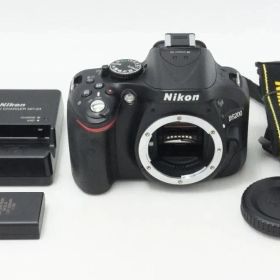 良品 Nikon ニコン D5200 ボディ デジタル一眼レフカメラ ブラック 260620z