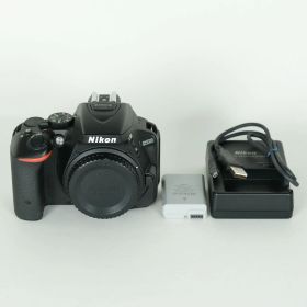 [良品 | シャッター数37,573回] Nikon D5500 | Nikon Fマウント