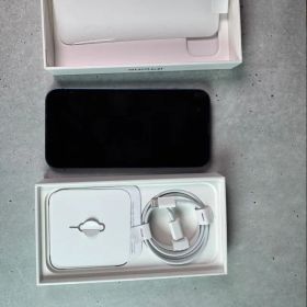 Apple iPhone 13 本体 ブルー