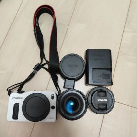 Canon EOS M