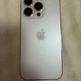 Apple iPhone 14 Pro 本体