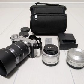 Nikon 1 J5 ダブルレンズキット＋望遠レンズ ミラーレス一眼 美品