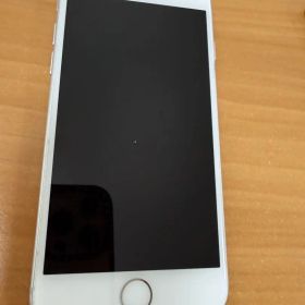 Apple iPhone 7 シルバー 本体