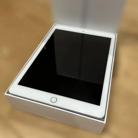Apple iPad 第6世代 Wi-Fi Cellular 32GB