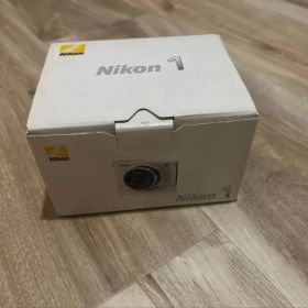 Nikon NIKON 1 J1 ホワイト ジャンク品