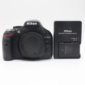 液晶フィルムにて保護あり■極上品■ Nikon D5200 ボディ