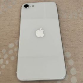 Apple iPhone SE 本体 ホワイト