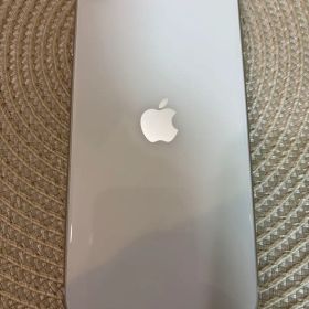 Apple iPhone SE 3世代 本体