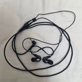 SHURE SE215 有線イヤホン ケース付