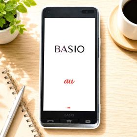 京セラ BASIO3 KYV43 32GB au 初期化済み 本体
