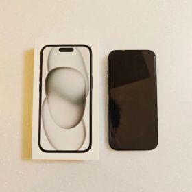 iPhone 15 128GB ブラック バッテリー90%以上 SIMフリー