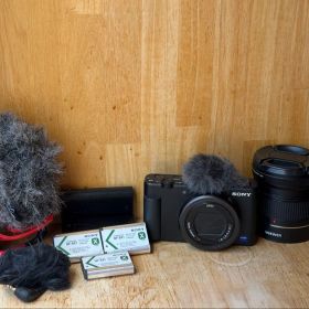 Sony ZV1 【美品・動作確認済】VLOGCAM 本体とセット (海外版)
