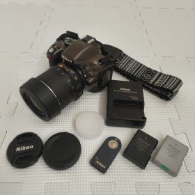 希少色★美品★Nikon D5200 本体 レンズキット