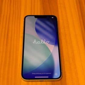 Apple iPhone 13 本体 ホワイト