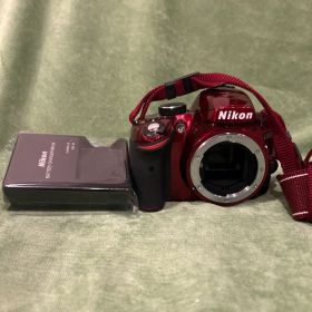 ニコン 一眼レフ D3200 ボディ 美品 レッド
