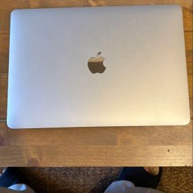 Apple MacBook Air M1 2020 本体