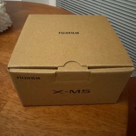 FUJIFILM X-M5本体のみ