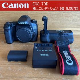 【S数 8,057回 極上コンディション】キヤノン EOS 70D 純正BG付き