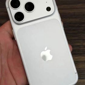 Apple iPhone 17 Pro Silver 512GB CA属