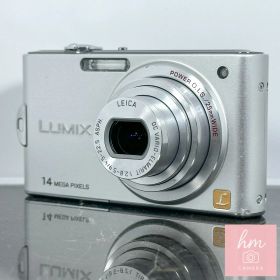 Panasonic LUMIX DMC-FX66 シルバー コンパクトデジタルカメラ 1410万画素 光学5倍ズーム 広角25mm ライカレンズ 手ブレ補正 パナソニック