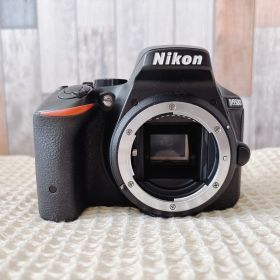 Nikon D5500 デジタル一眼レフカメラ 本体
