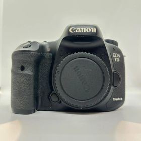 【最速発送】 デジタル一眼 EOS 7D Mark II ボディ【難有】
