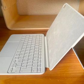 Magic Keyboard Folio 新品 20,500円 中古 12,222円 | ネット最安値の