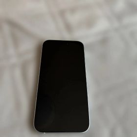 Apple iPhone 15 本体 ホワイト