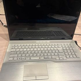 富士通 LIFEBOOK NH90/E2 FMVN90E2G 本体