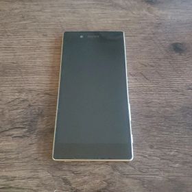 au Xperia Z5 SOV32 ゴールド 【バッテリー良好】