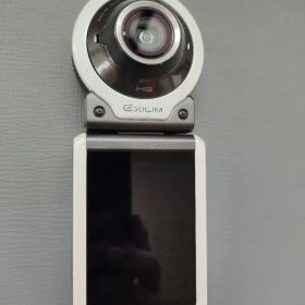 【CASIO】EXILIM EX-FR100