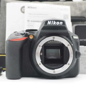 ニコン Nikon D5600 24.2 MP Digital SLR Camera 3637 Shots [美品] #Z6611A