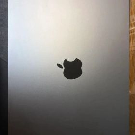 MacBook Air M2 13インチ 8GB 256GB UK 96%