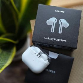 Galaxy Buds3 Pro 中古 9,500円 | ネット最安値の価格比較 プライスランク