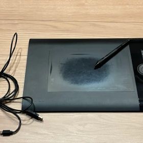 【格安】Wacom Intuos4 PTK-640 本体・ペン・ケーブル付