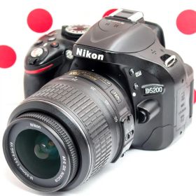 ニコン Nikon D5200❤スマホに転送❤自由な角度で❤必需品フルセット