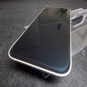 Apple iPhone 13 ホワイト 本体 128GB中古