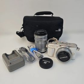 OLYMPUS PEN E-PL10 レンズキット ホワイト 本体