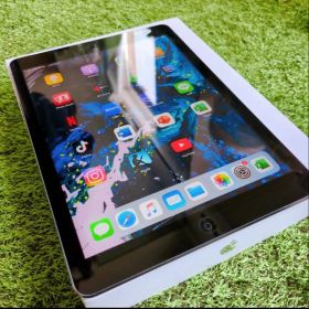 iPad Air １６GB グレイ 第一世代 本体