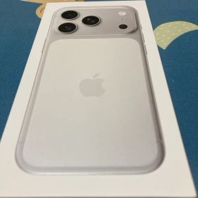 Apple iPhone 17 Pro 256GB Silver 本体