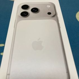 Apple iPhone 17 Pro 512GB Silver 本体