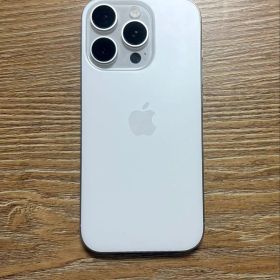 Apple iPhone 16Pro 本体