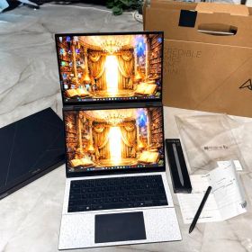 最上位機Zenbook DUO UX8406CA/メモリ32GB/SSD 1TB