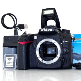 修理できる方は超お得かも【ニコン】Nikon D7000 デジタルカメラ +SDカード +バッテリー オートフォーカス #T205