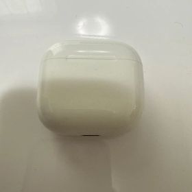 Apple AirPods 4 本体