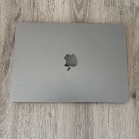 MacBook Air M2 13.6インチ 8GB 256GB 充電器付