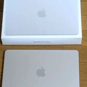 Apple MacBook Neo 13インチ シルバー 8GB 256GB