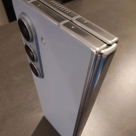 Samsung Galaxy Z Fold 5 本体 SIMフリー